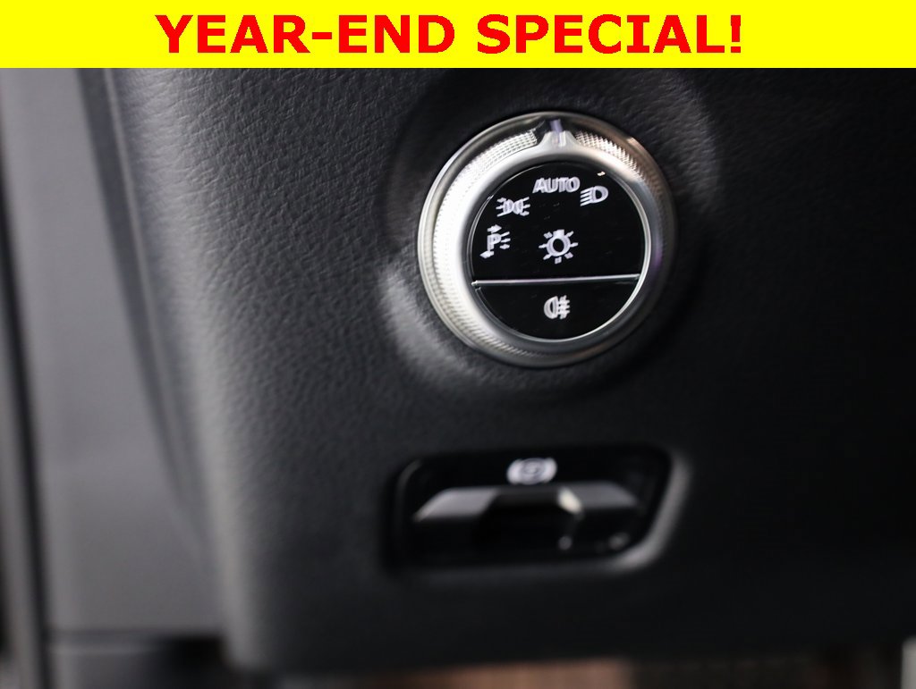 Certified 2025 Mercedes-Benz C 300 4MATIC Sedan image 11