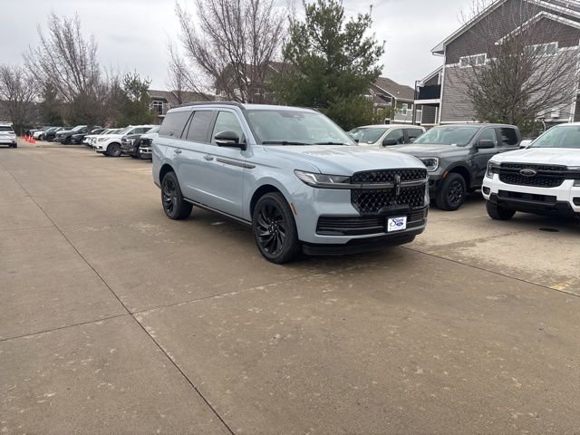 New 2025 Lincoln Navigator Reserve w/ Jet Appearance Package image 2