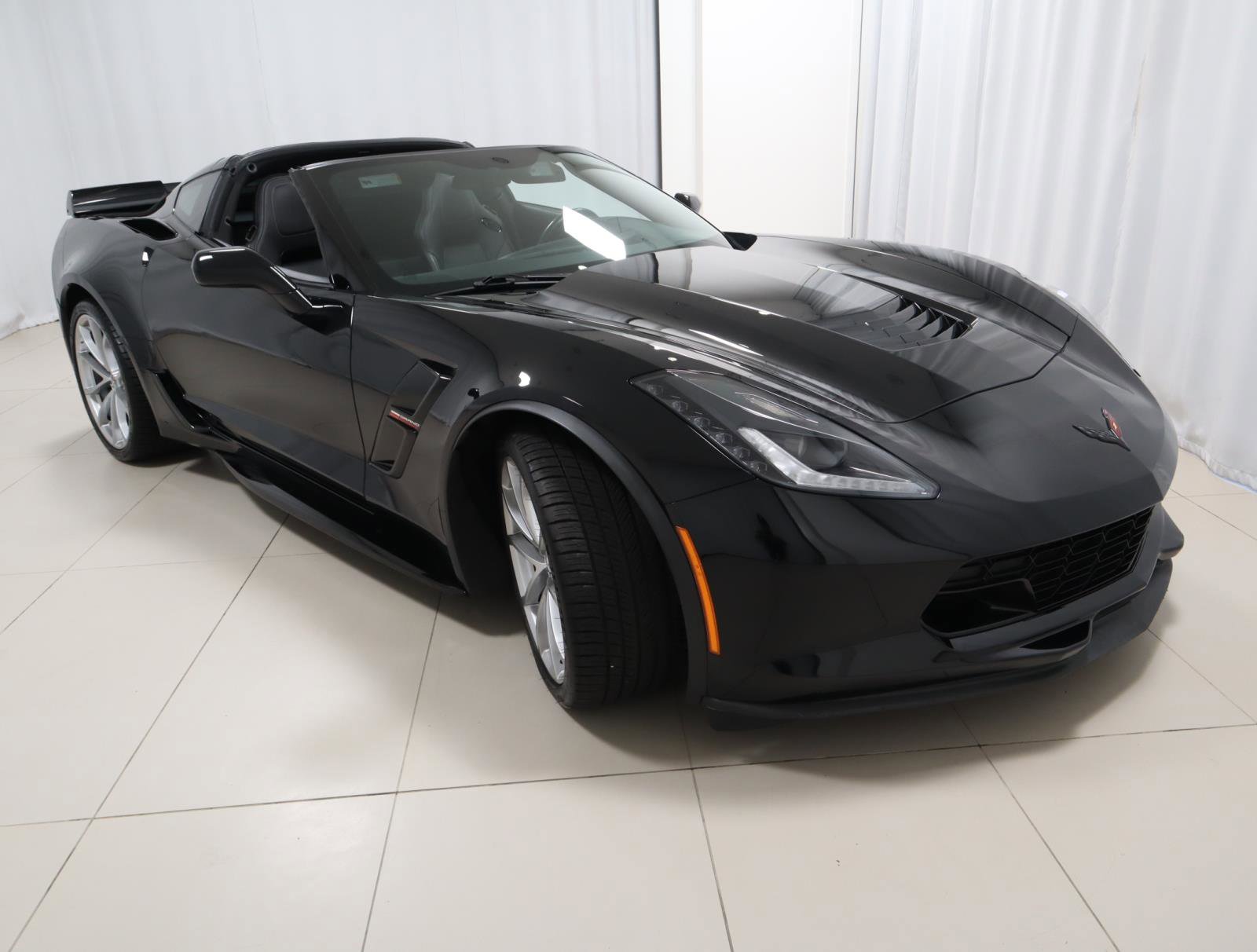 Used 2019 Chevrolet Corvette Grand Sport w/ Carbon Flash Badge Package image 7