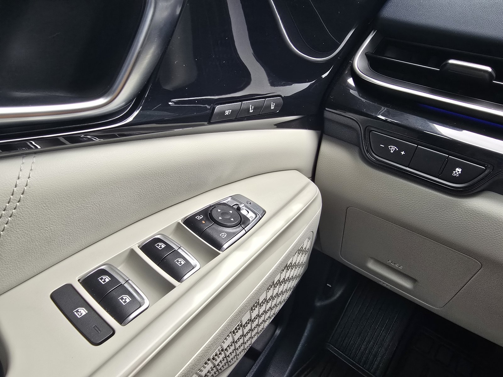 Used 2025 Kia Carnival SX Prestige FWD image 20
