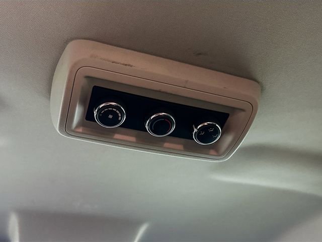 Used 2015 Dodge Journey SXT w/ Flexible Seating Group image 23