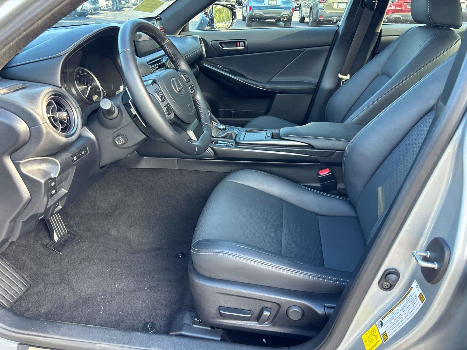 Used 2023 Lexus IS 300 AWD w/ Premium Package image 9