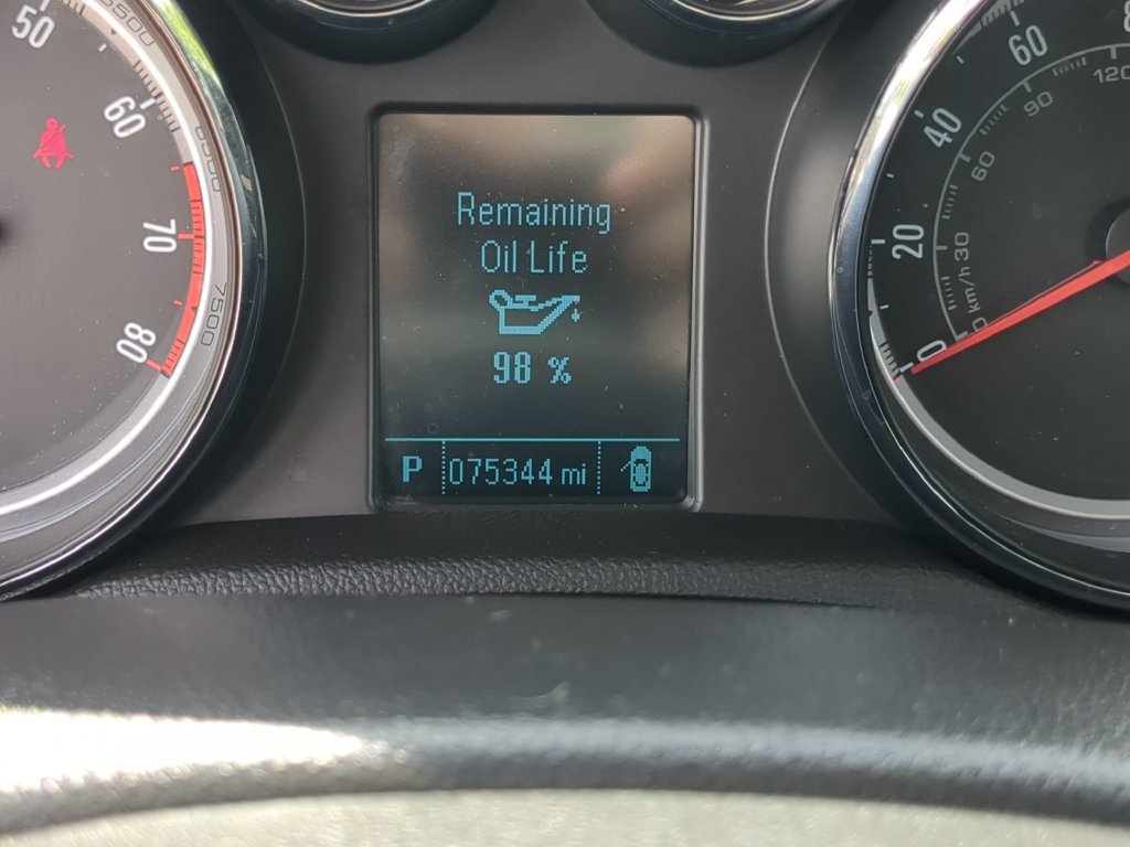 Used 2015 Buick Encore Convenience FWD image 30