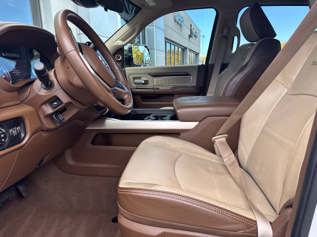 Used 2022 RAM 3500 Laramie AWD/4WD image 6