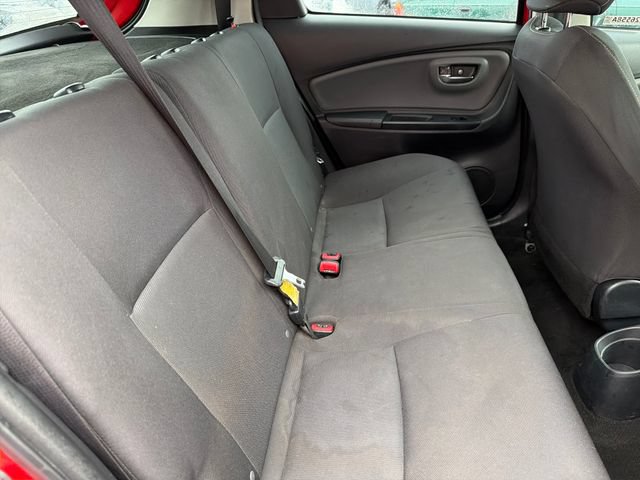 Used 2015 Toyota Yaris SE FWD image 23