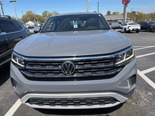 Used 2021 Volkswagen Atlas Cross Sport SE image 2