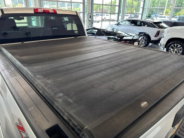 Used 2015 Chevrolet Silverado 3500 LT w/ LT Convenience Package AWD/4WD image 40