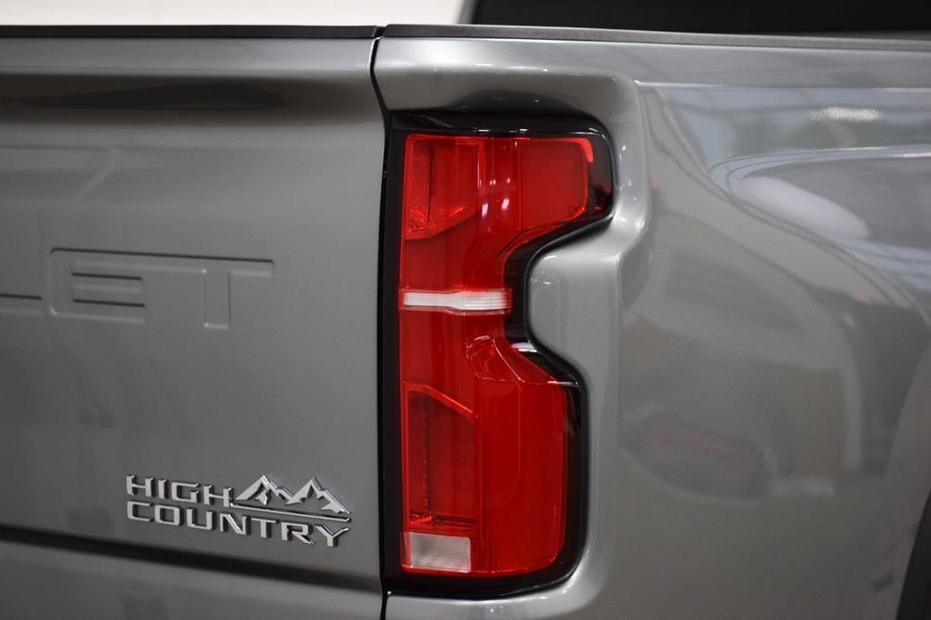 New 2026 Chevrolet Silverado 2500 High Country w/ High Country Premium Package AWD/4WD image 22