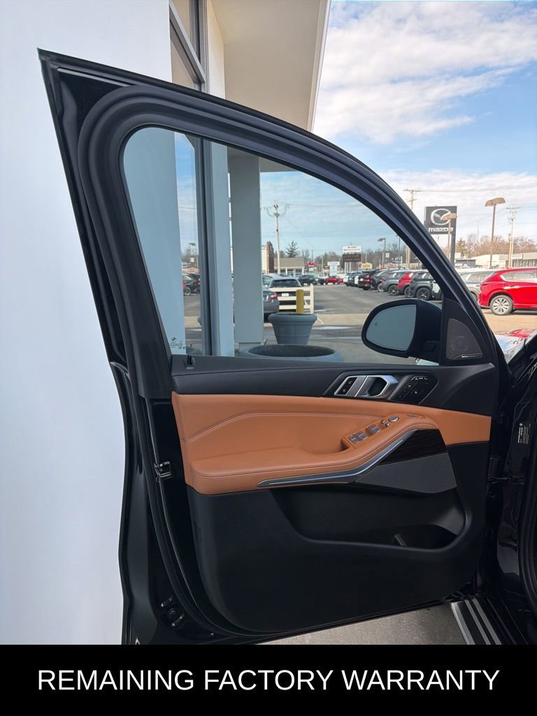 Used 2024 BMW X7 xDrive40i image 44