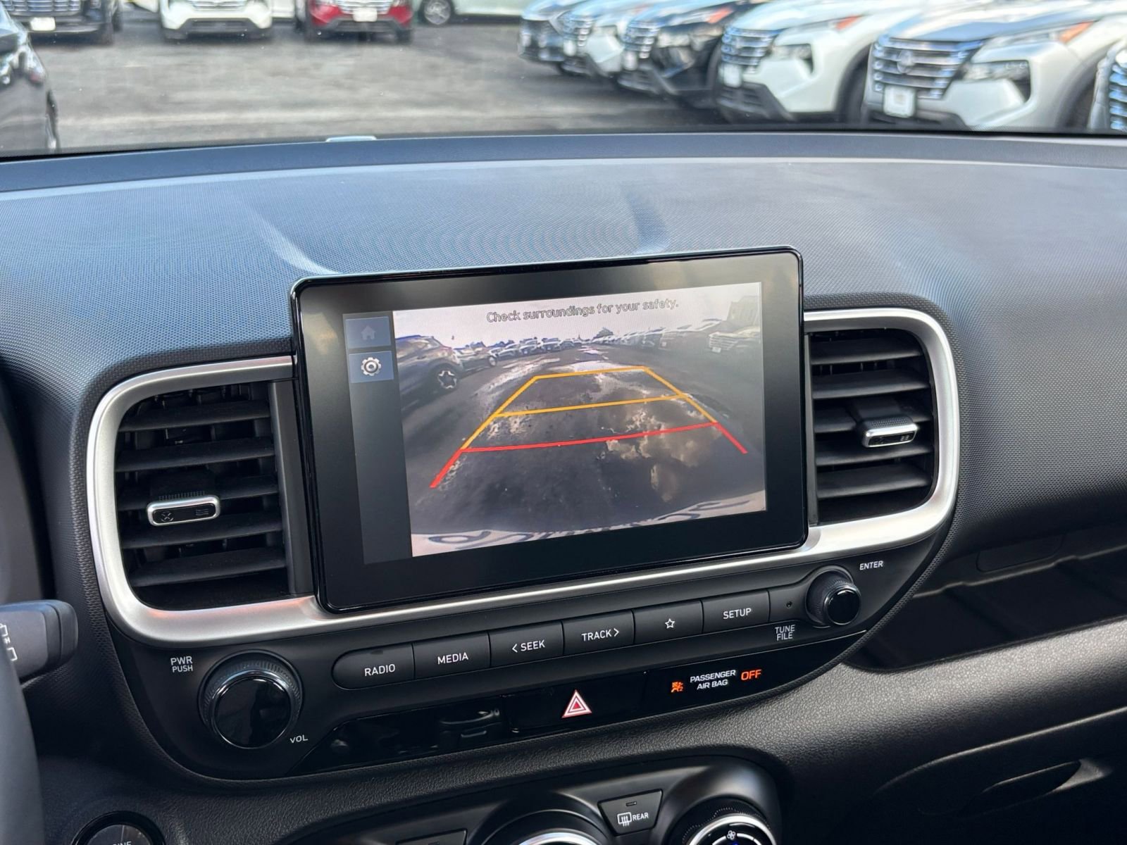 Used 2025 Hyundai Venue SEL FWD image 22