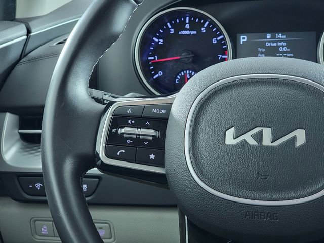 Used 2023 Kia Carnival LX FWD image 26