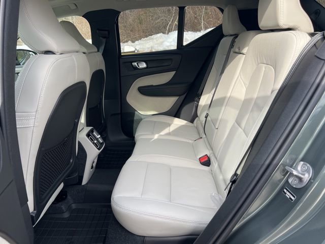 New 2026 Volvo XC40 B5 Plus w/ Climate Package AWD/4WD image 21