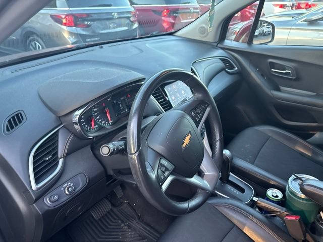 Used 2021 Chevrolet Trax LT w/ Driver Confidence Package AWD/4WD image 9