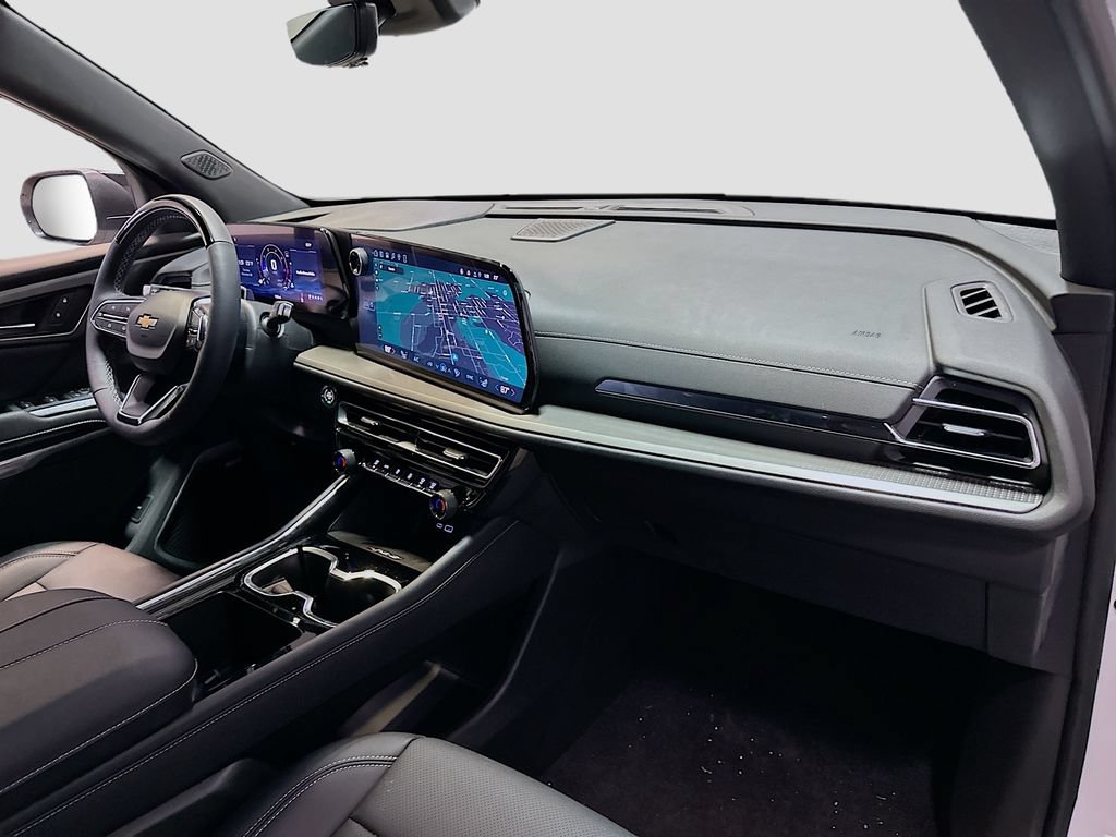 New 2026 Chevrolet Traverse LT w/ Enhanced Driving Package FWD image 32