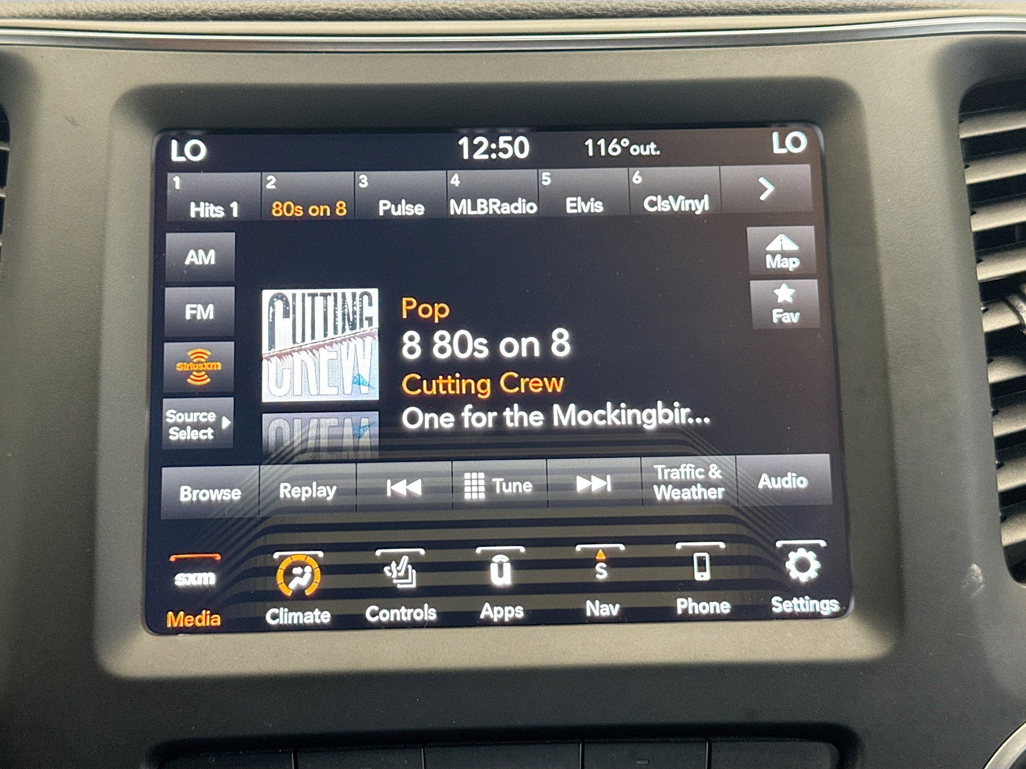 Used 2023 Jeep Cherokee Altitude Lux image 9