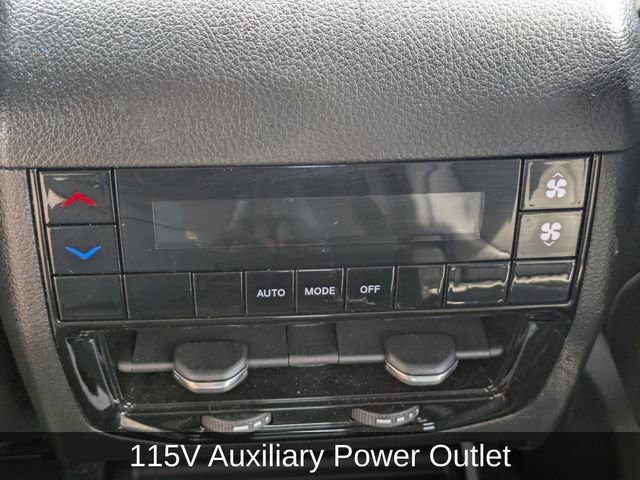 Used 2024 Jeep Grand Cherokee L Altitude AWD/4WD image 20