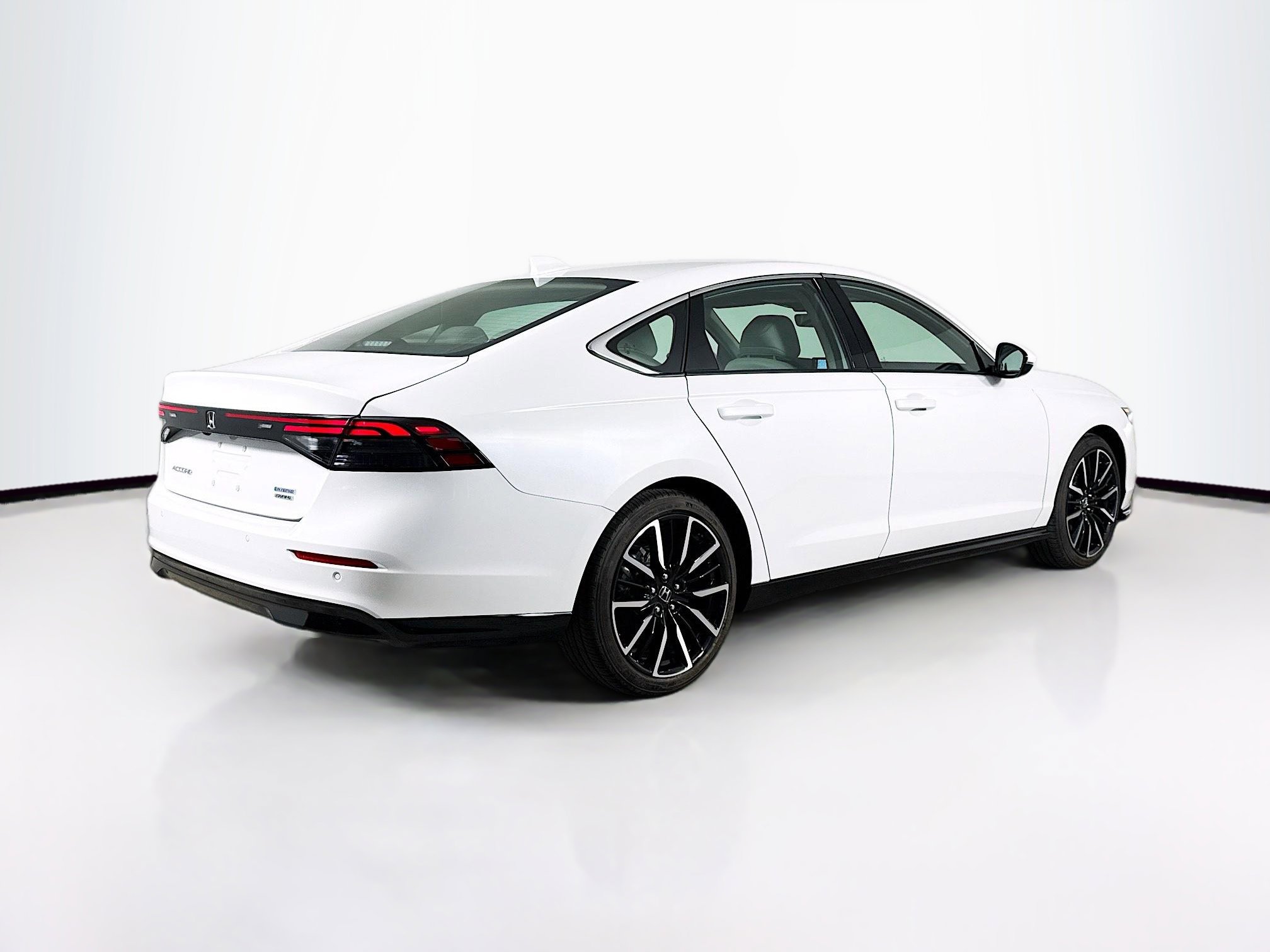 Certified 2025 Honda Accord Touring image 32