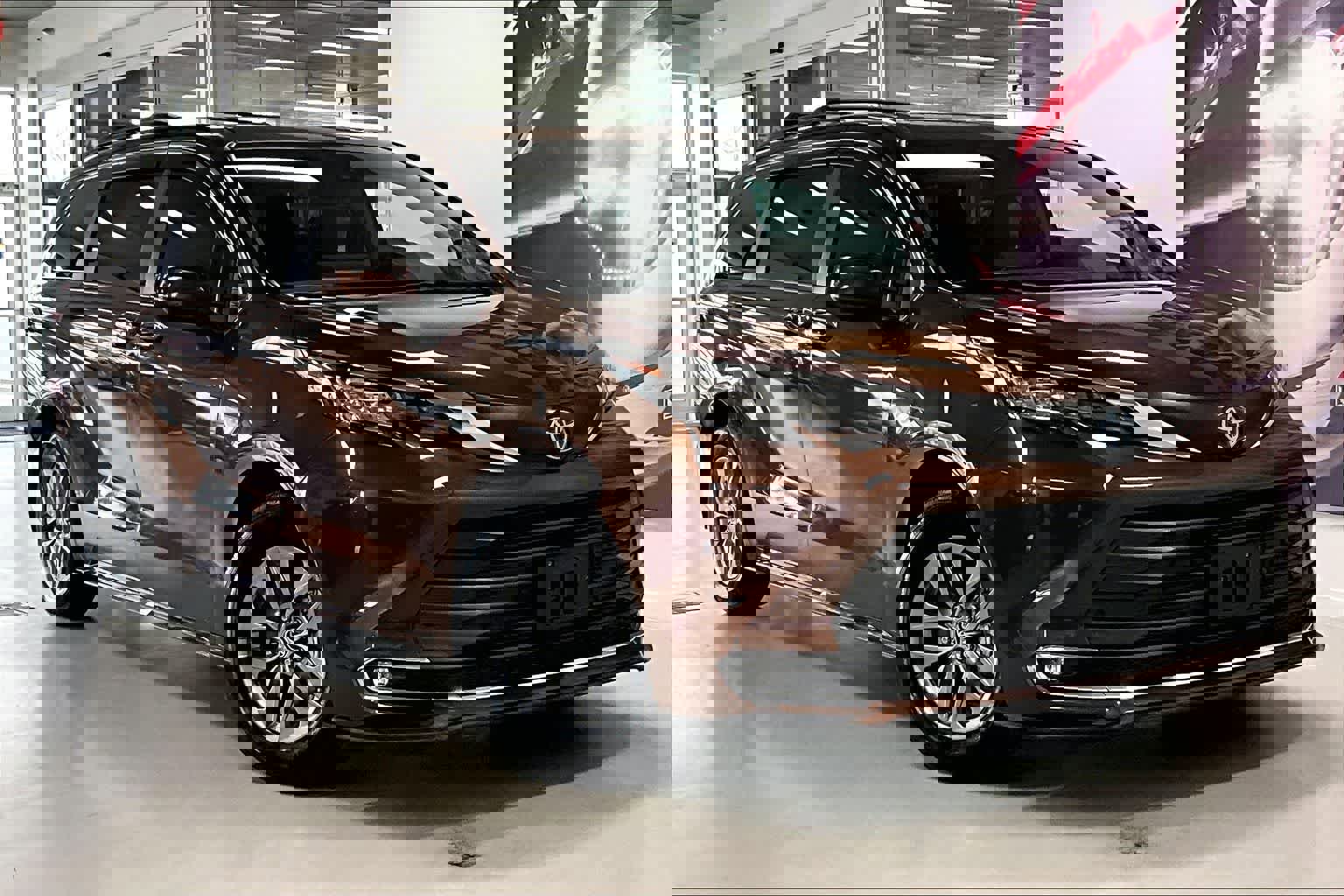 Used 2022 Toyota Sienna XLE image 20