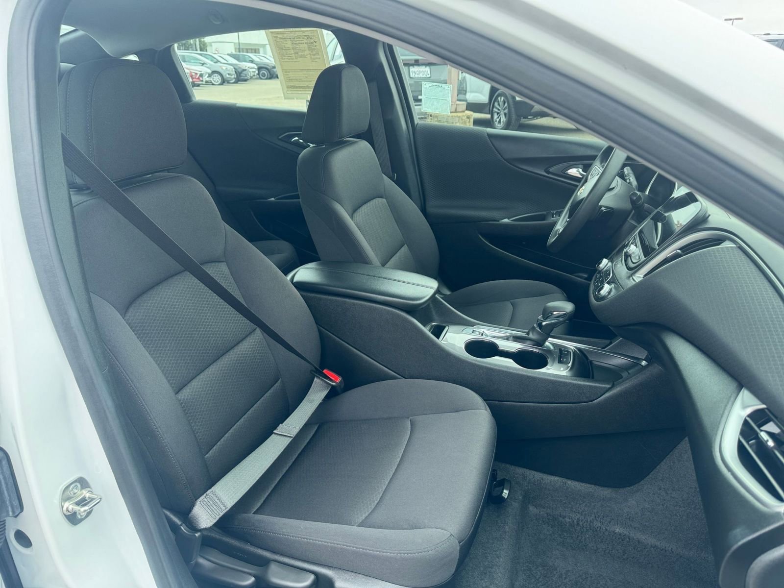 Used 2024 Chevrolet Malibu LT image 36