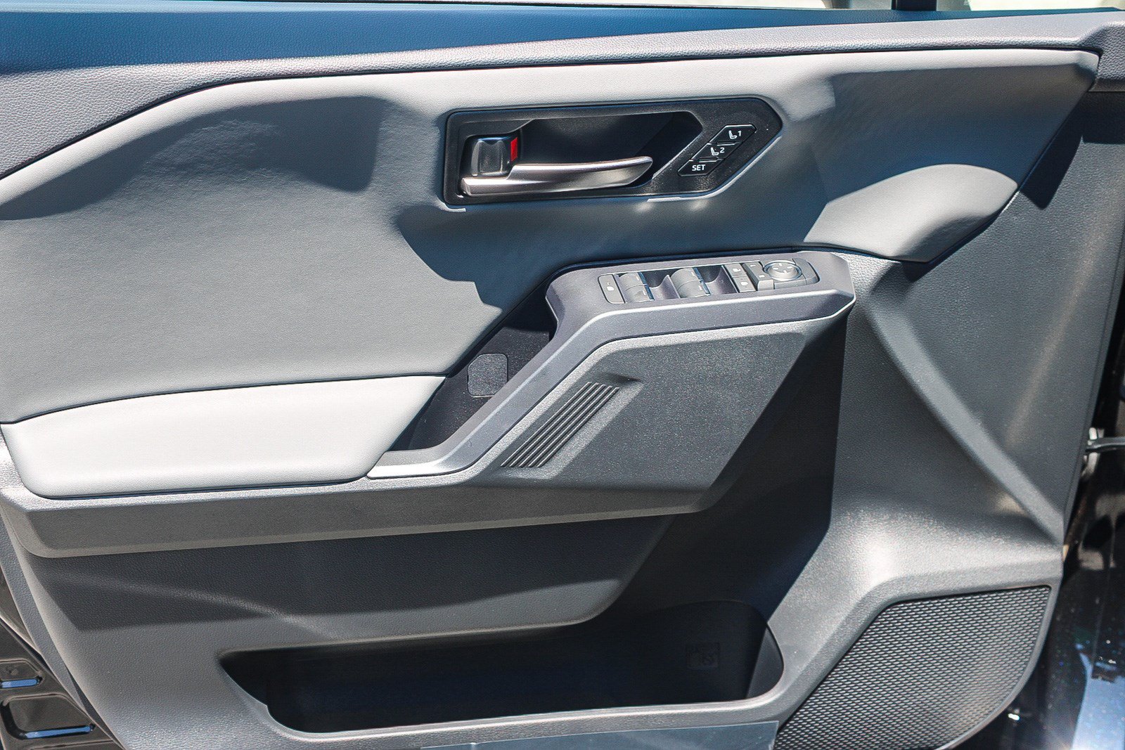 New 2026 Toyota RAV4 XSE AWD/4WD image 23
