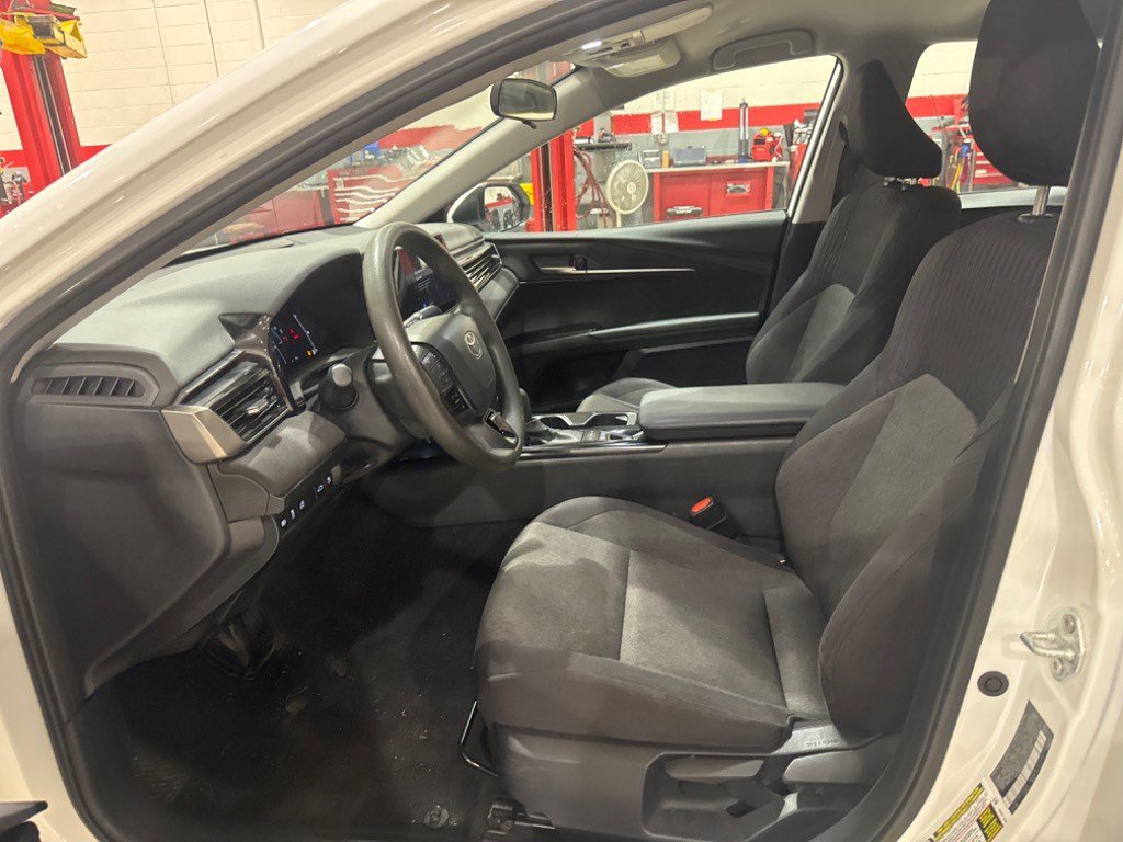 Used 2025 Toyota Camry LE FWD image 40