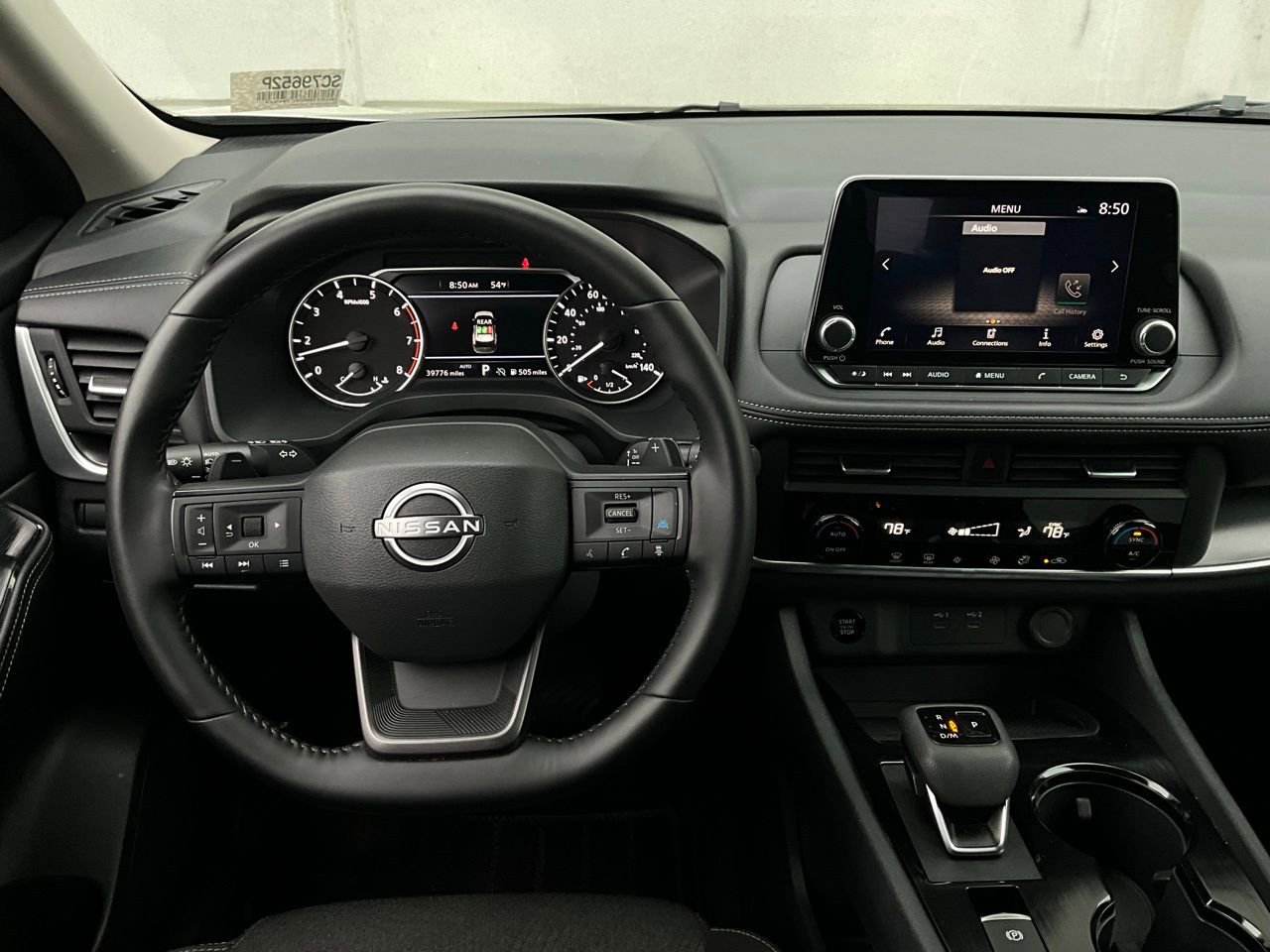 Used 2025 Nissan Rogue SV image 14