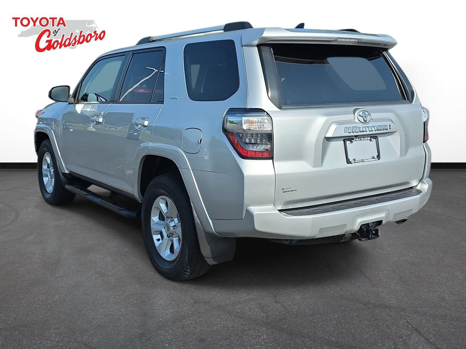 Used 2022 Toyota 4Runner SR5 Premium w/ Moonroof Package RWD image 7