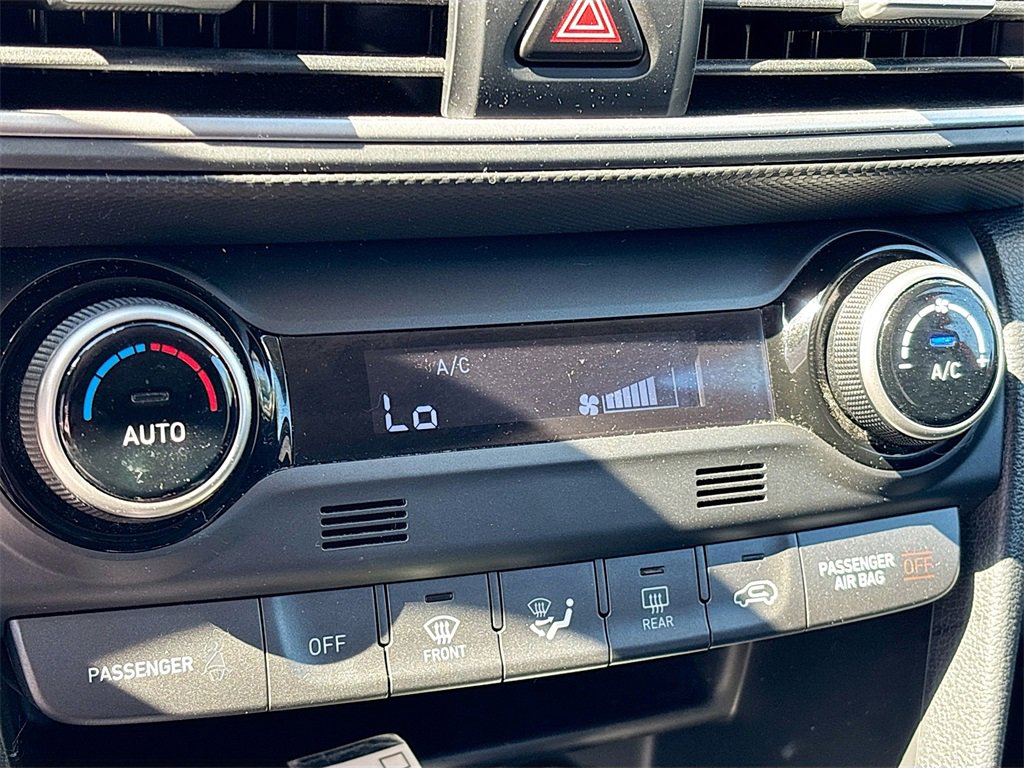 Used 2019 Hyundai Kona Limited image 15