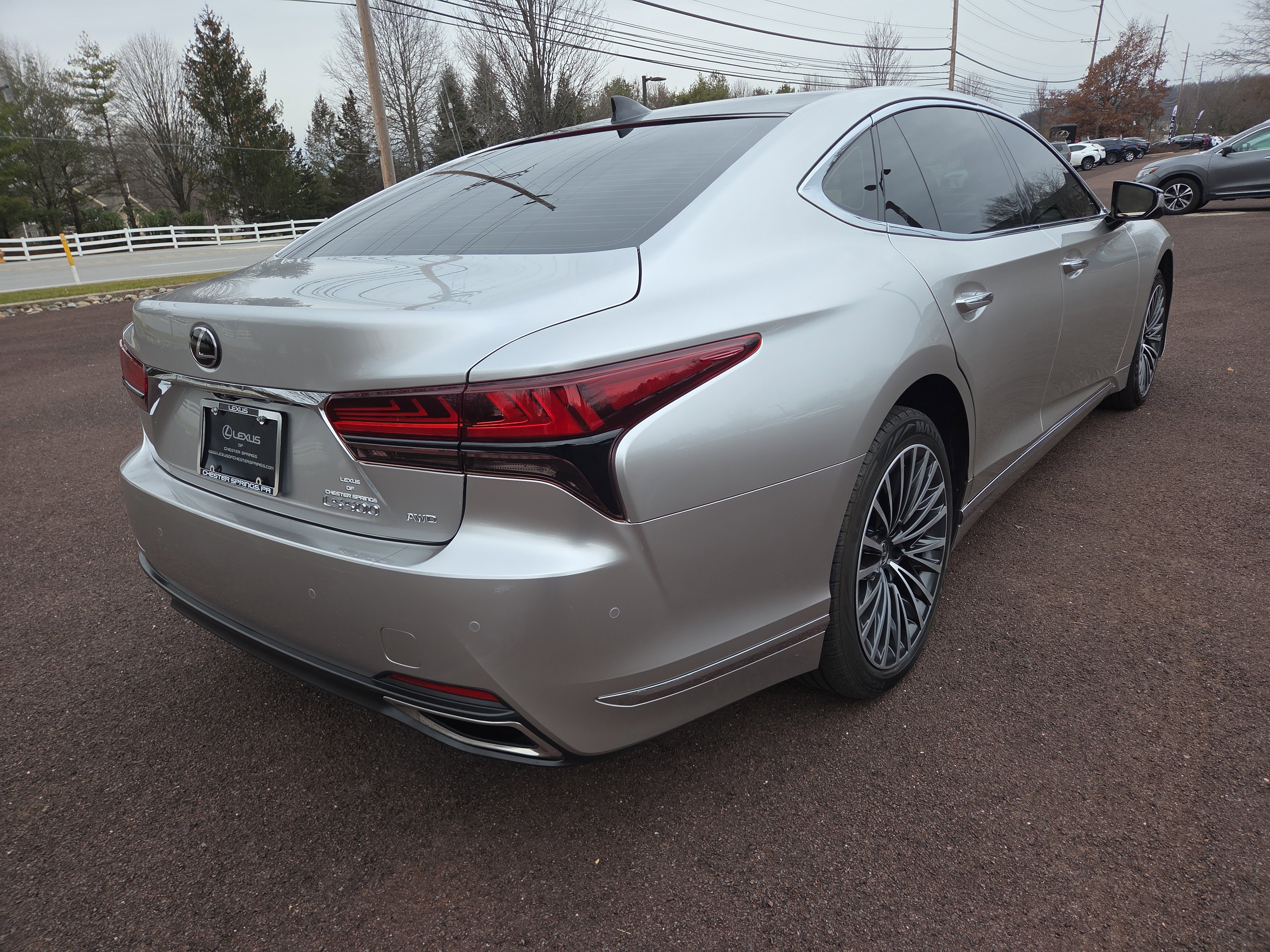 Used 2024 Lexus LS 500 AWD w/ Luxury Package image 3