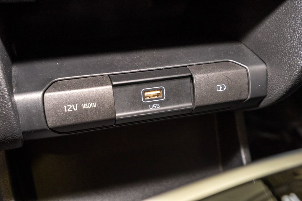 Used 2021 Kia Niro EX w/ Cold Weather Package image 14