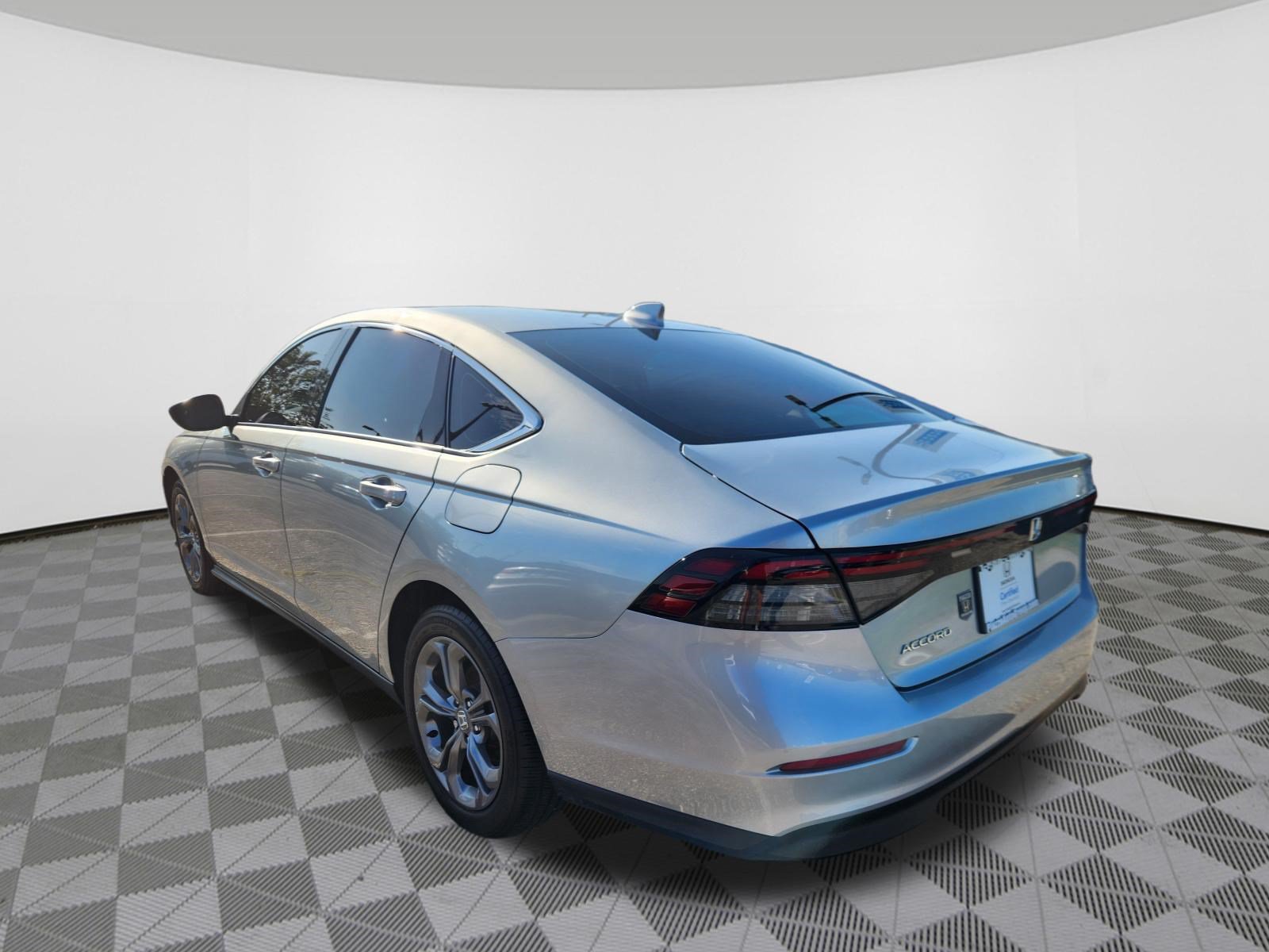 Certified 2024 Honda Accord EX image 3