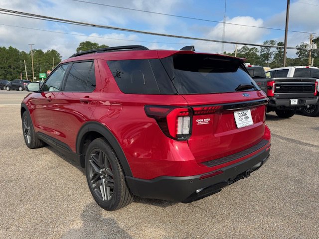New 2025 Ford Explorer ST-Line image 8