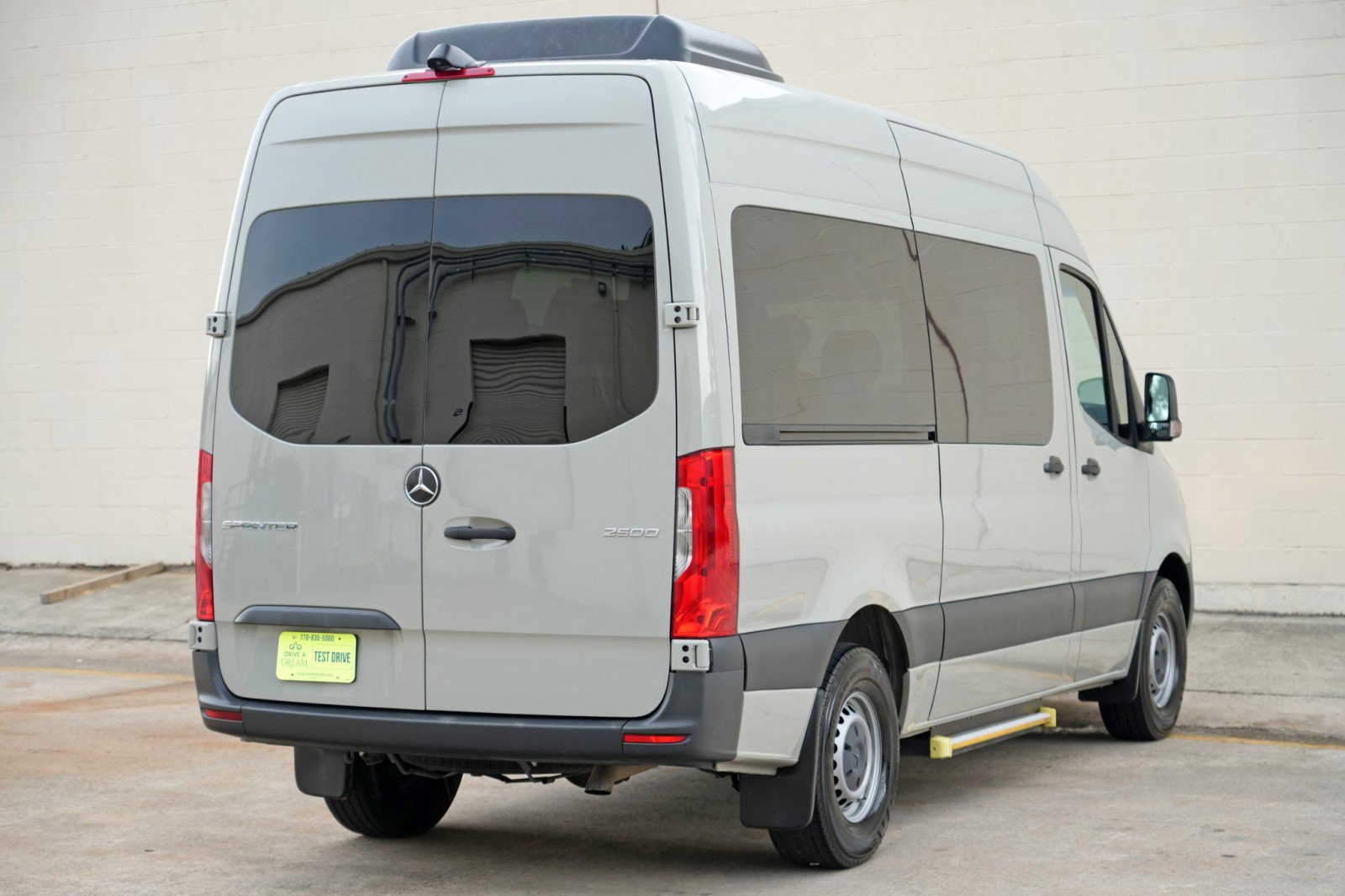 Used 2022 Mercedes-Benz Sprinter 2500 image 45