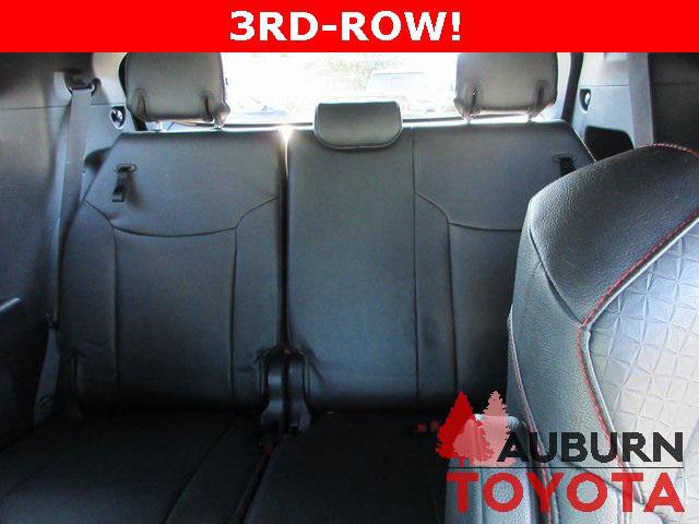 Certified 2025 Toyota Sienna XSE image 25