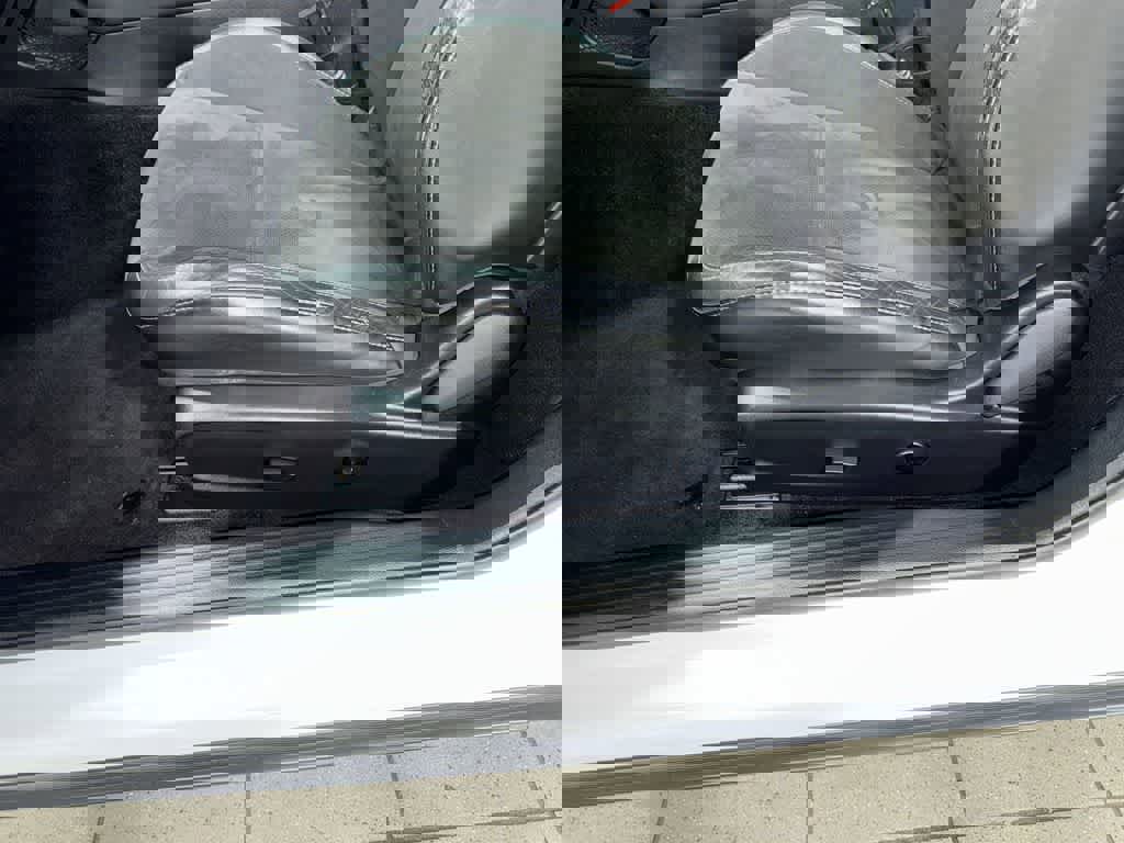 Used 2018 Dodge Challenger R/T Scat Pack w/ Leather Interior Group image 24