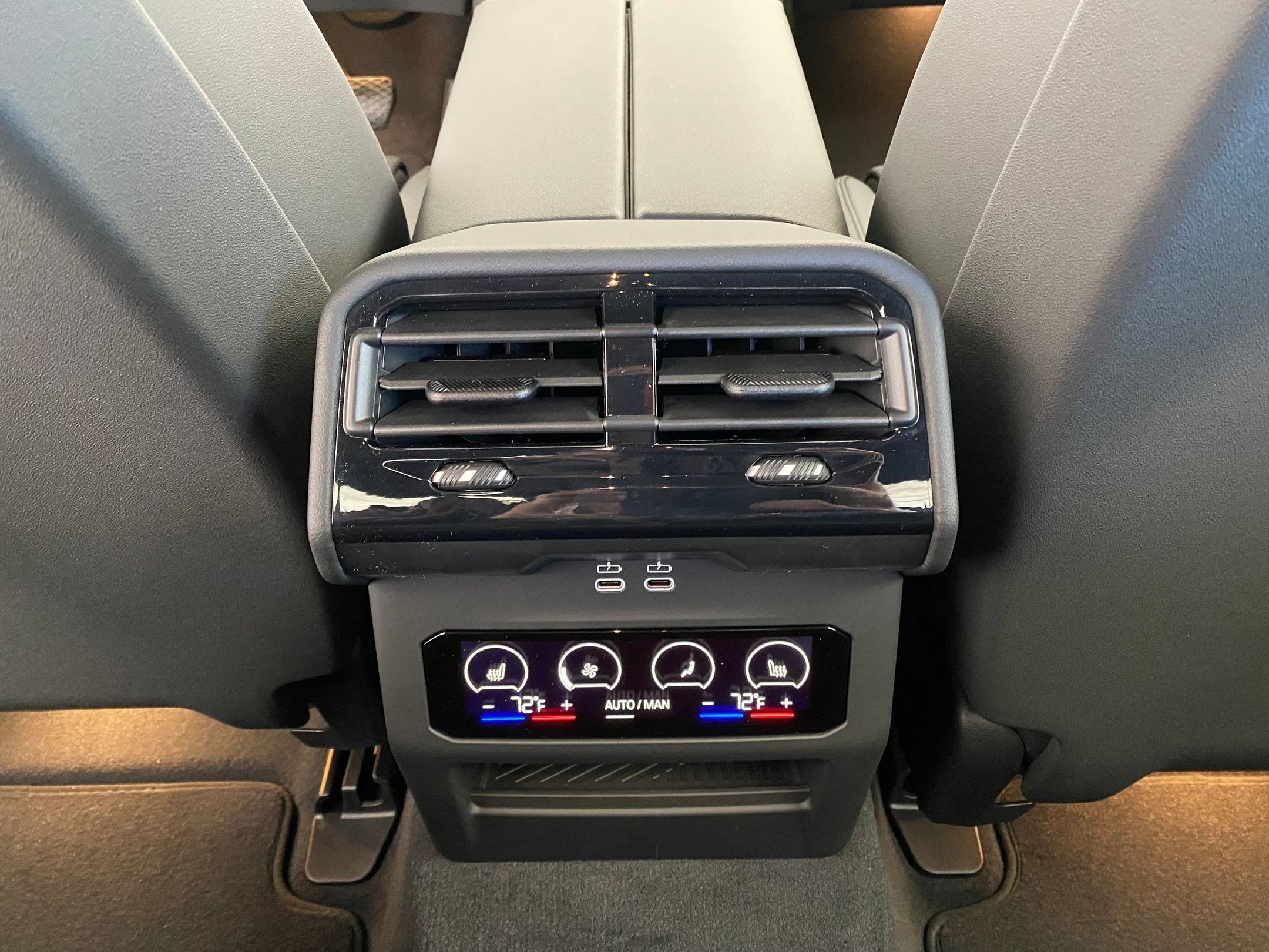 New 2026 BMW 530i xDrive w/ Premium Package image 28