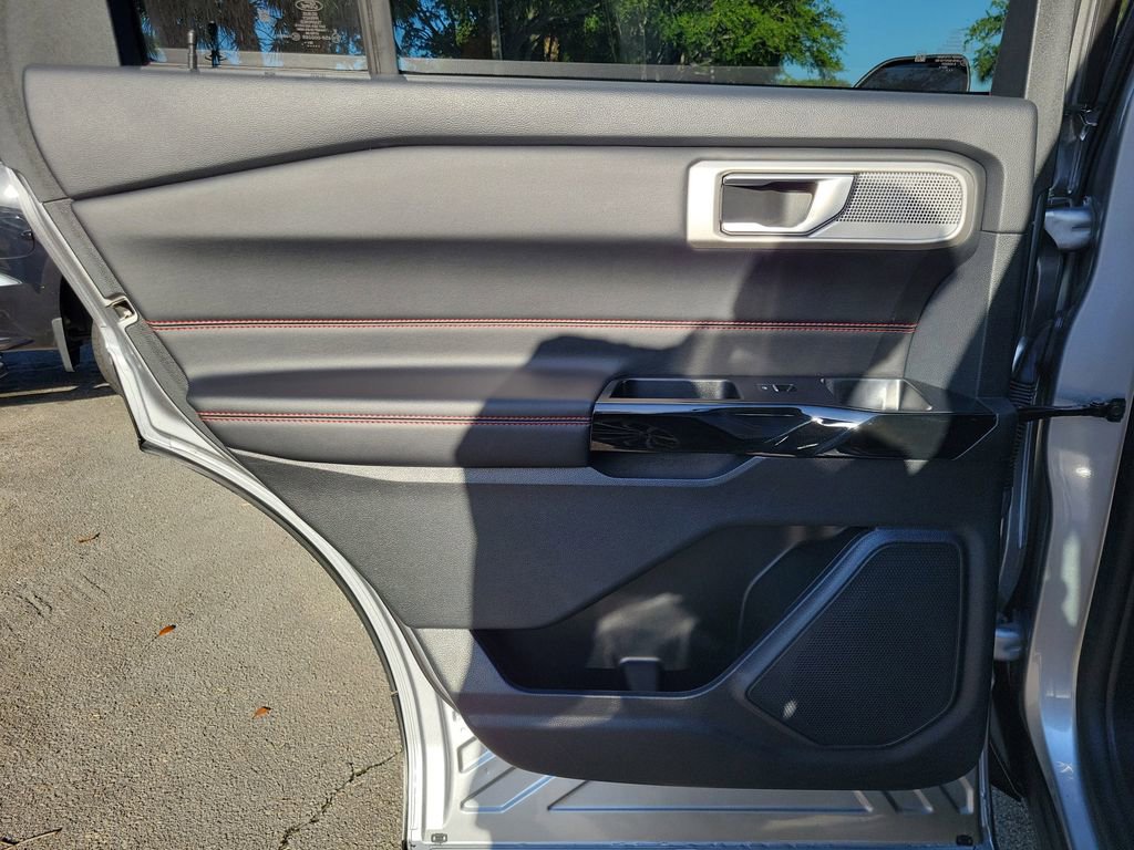 Used 2023 Ford Explorer ST-Line w/ Class IV Trailer Tow Package RWD image 11