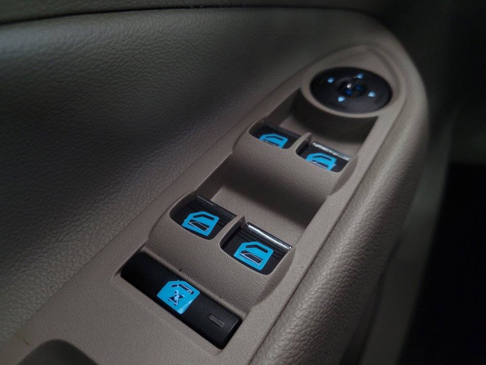 Used 2013 Ford C-MAX SE FWD image 27