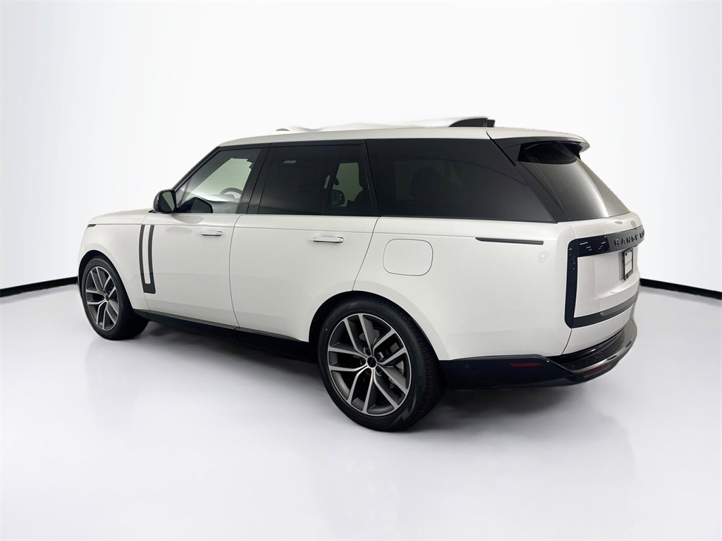 New 2026 Land Rover Range Rover SE image 7