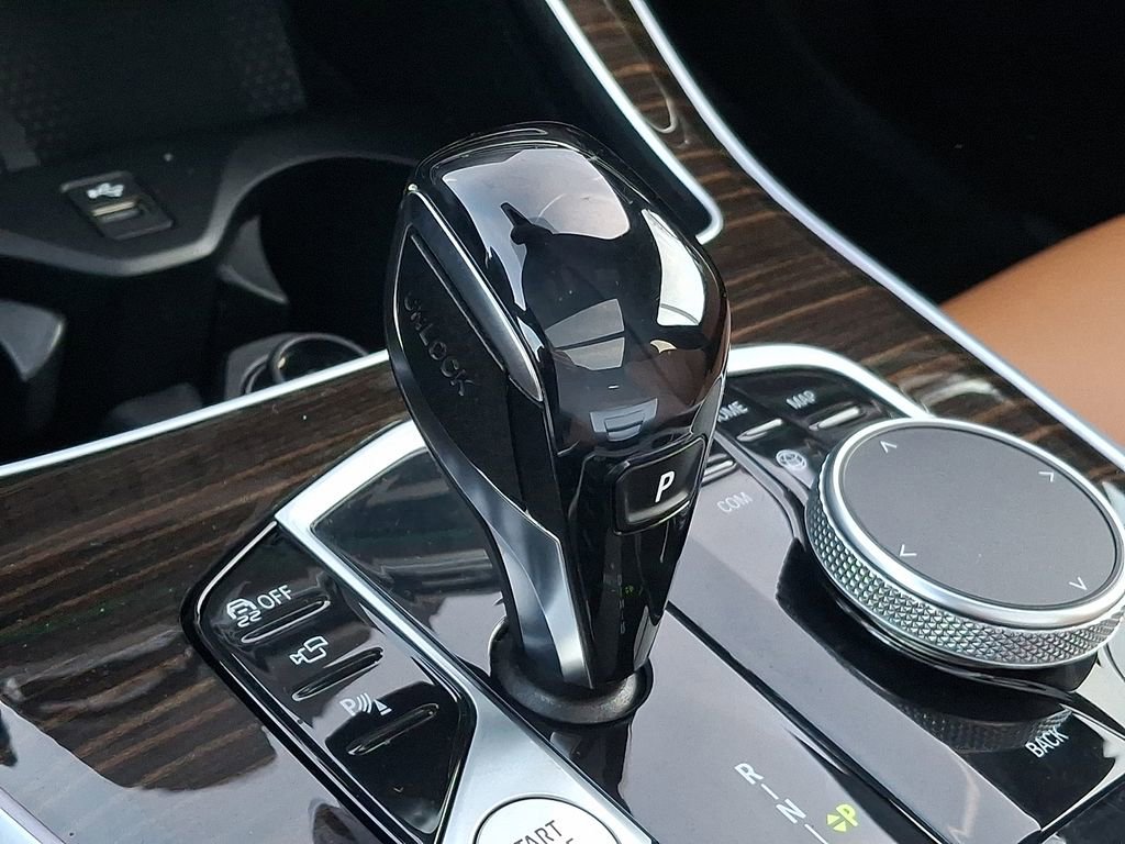 Used 2021 BMW X5 xDrive40i w/ Premium Package image 12