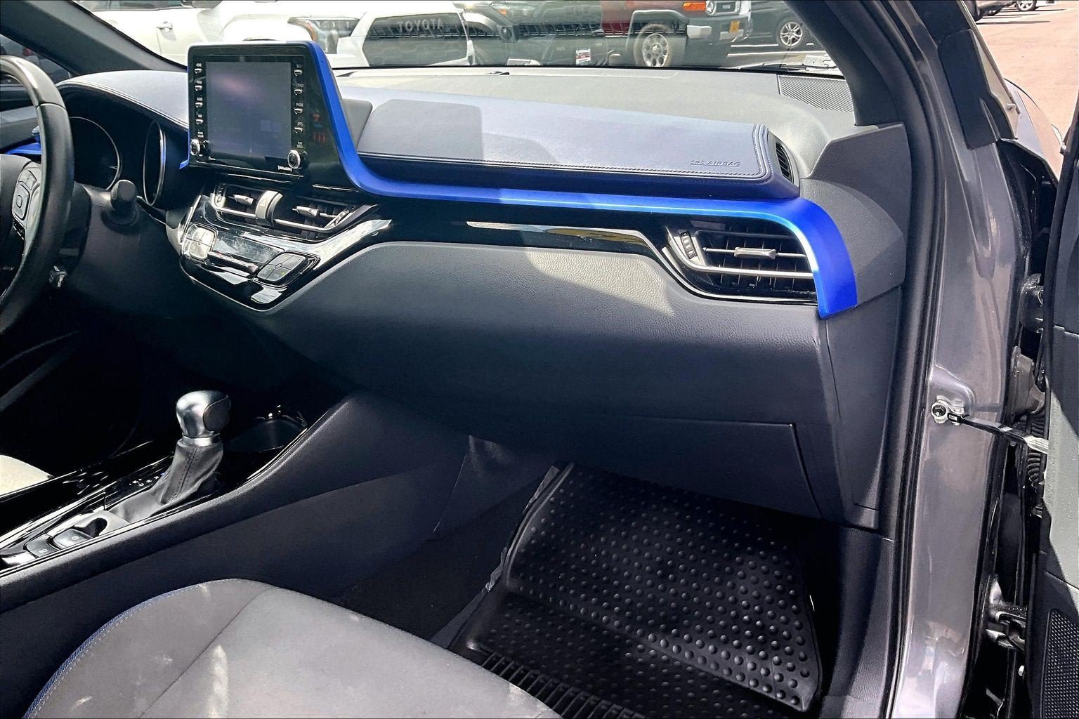 Used 2022 Toyota C-HR XLE FWD image 14
