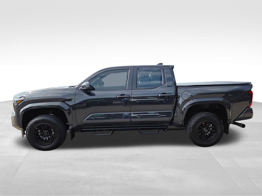 Used 2025 Toyota Tacoma SR5 AWD/4WD image 5