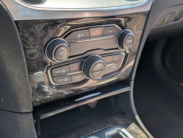 Used 2016 Chrysler 300 C image 25