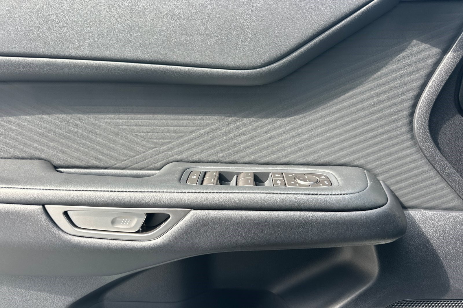 New 2026 Lexus ES 350e w/ Convenience Package FWD image 14