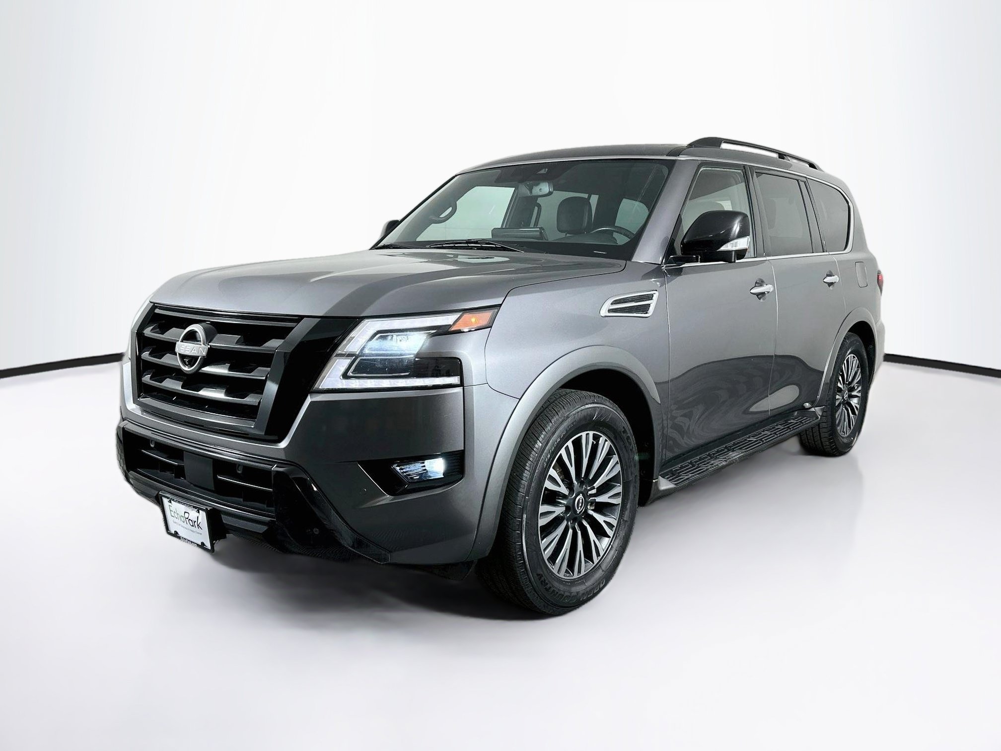 Used 2023 Nissan Armada SL w/ Midnight Edition Package RWD image 3