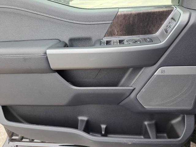 New 2026 Ford F350 Lariat w/ Black Appearance Package image 19