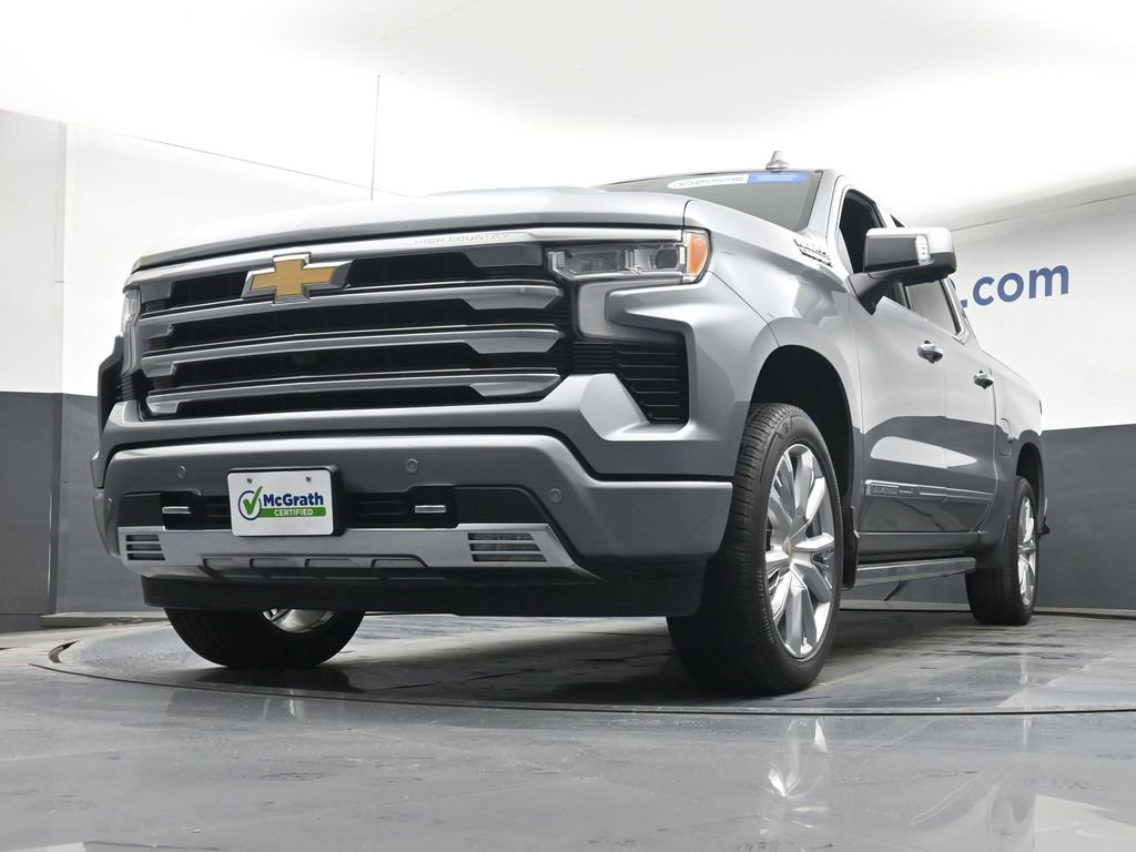 Used 2023 Chevrolet Silverado 1500 High Country w/ High Country Premium Package AWD/4WD image 6