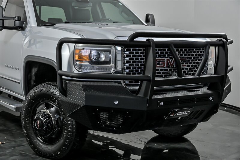 Used 2015 GMC Sierra 3500 Denali w/ Duramax Plus Package AWD/4WD image 2