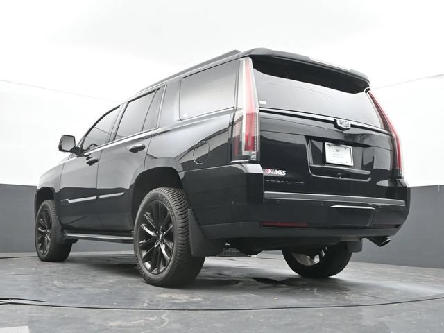Used 2020 Cadillac Escalade Luxury w/ Escalade Sport Edition AWD/4WD image 52