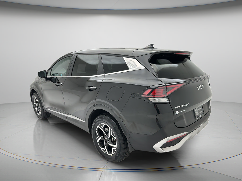 Used 2023 Kia Sportage LX AWD/4WD image 4